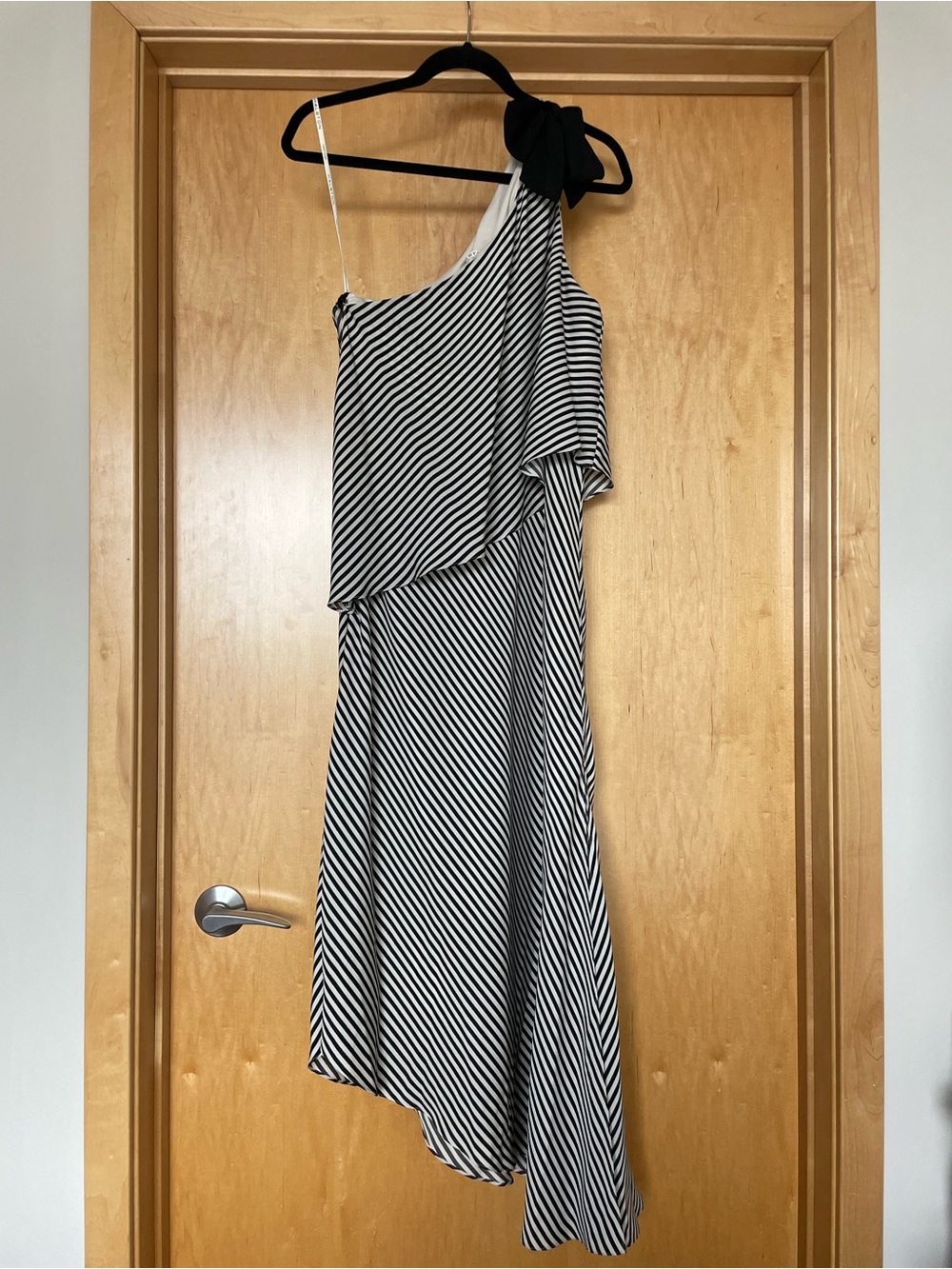 Halston Heritage One Shoulder Maxi Dress L Black Ivory Stripe Bow High Low